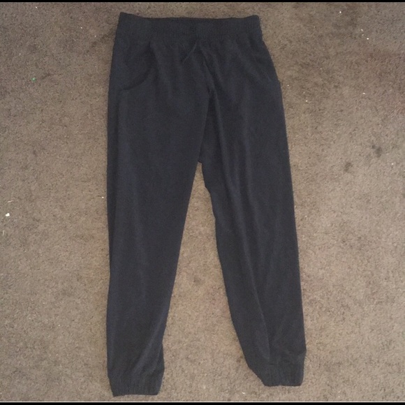 Lucy jogger pants xs - Picture 8 of 8